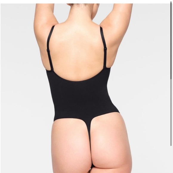 Skims seamless sculpt thong bodysuit large onyx - Picture 2 of 5